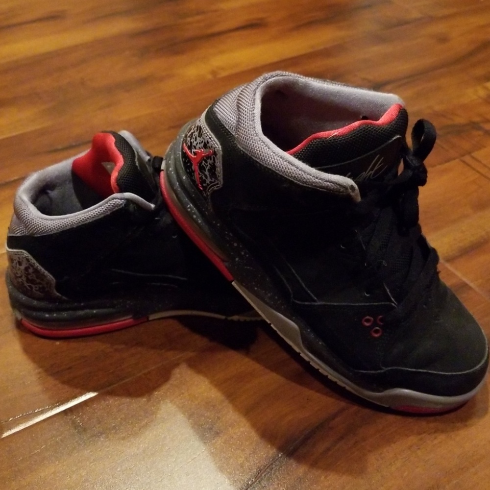 Flash Sale!!! Nike Air Jordan Flight sz 4Y